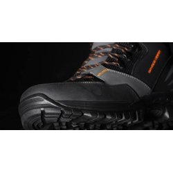 SG8 Vadestvle med klamper